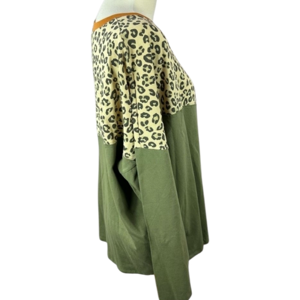 EASEL Size 1XL Crewneck Boutique Brand - Picture 3 of 5